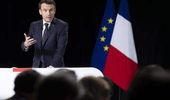 Macron rozmawiał z Putinem o sytuacji w Mariupolu