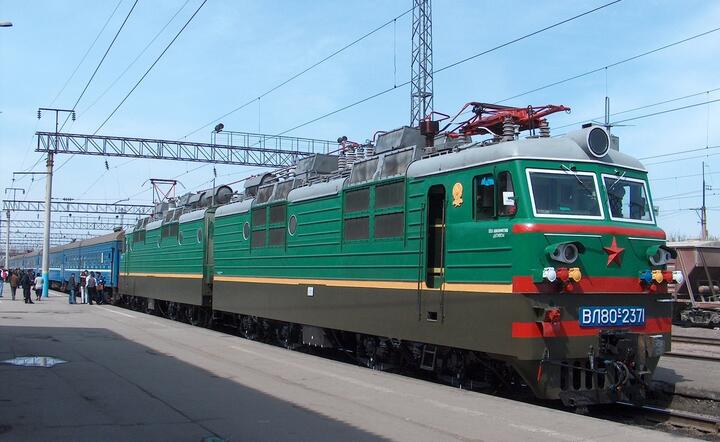 Dworzec kolejowy w Almaty (Alma-Ata), drugim co do wielkośći mieście Kazachstanu, fot. www.freeimages.com