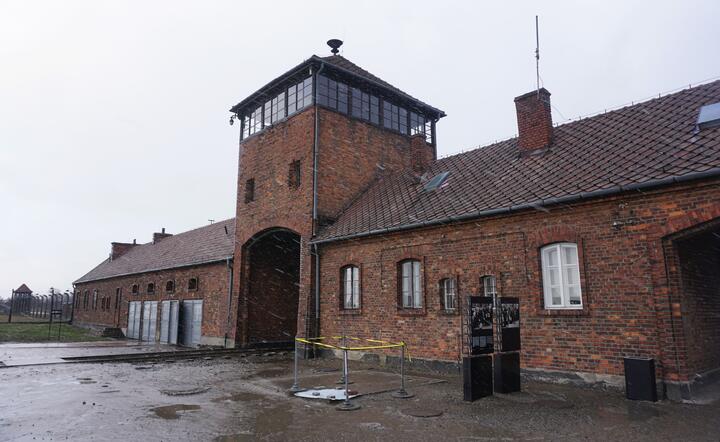 Auschwitz - Birkenau - były niemiecki nazistowski obóz zagłady / autor: Fratria