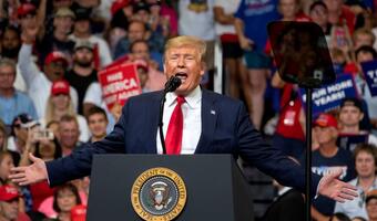 Trump potwierdza "usuwanie" nielegalnych imigrantów