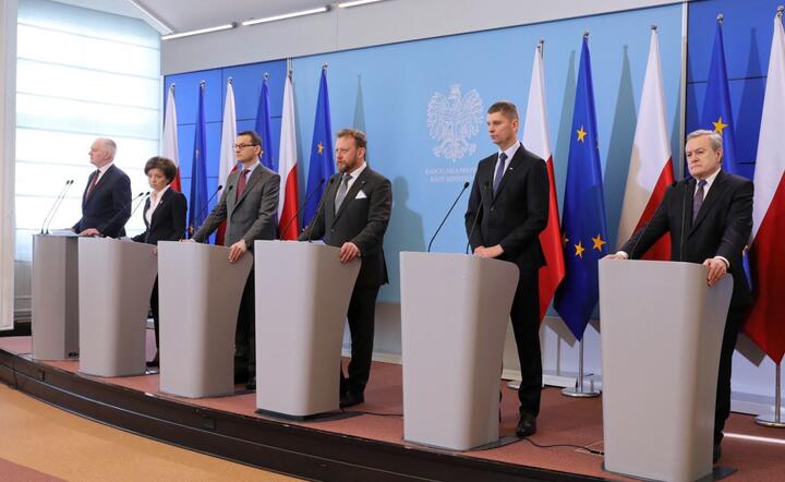 Konferencja prasowa z udziałem premiera i ministrów / autor: PAP/Paweł Supernak