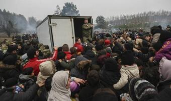 Migranci ruszą na Polskę przez Terespol