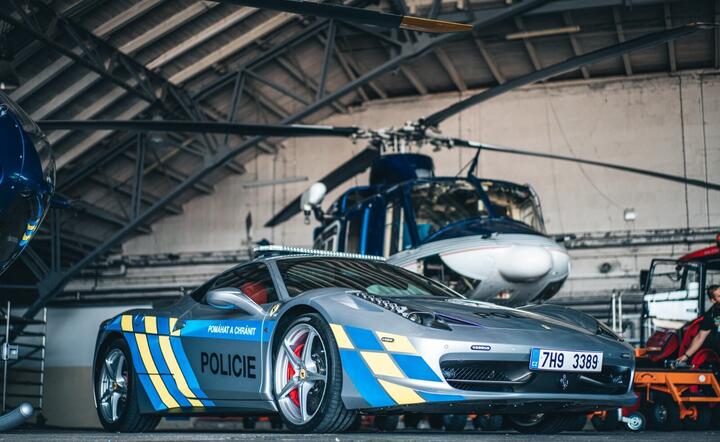 ferrari czeskiej policji / autor: Policie ČR/ Twitter