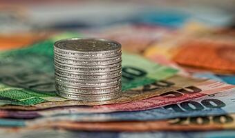 Inwestorzy wyprzedają dolara, zyskuje na tym złoty