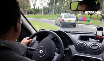 Koniec taniego Ubera w Polsce? Rząd bierze się za uregulowanie rynku przewozu osób