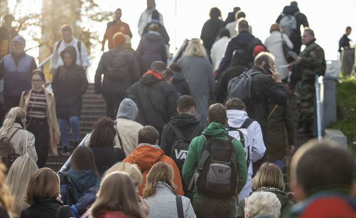 W Polsce mamy oficjalnie już około 910 tys. osób bez pracy / autor: Fratria / Andrzej Wiktor