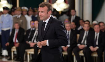 Macron: dość tego odsuwania Rosji na margines!