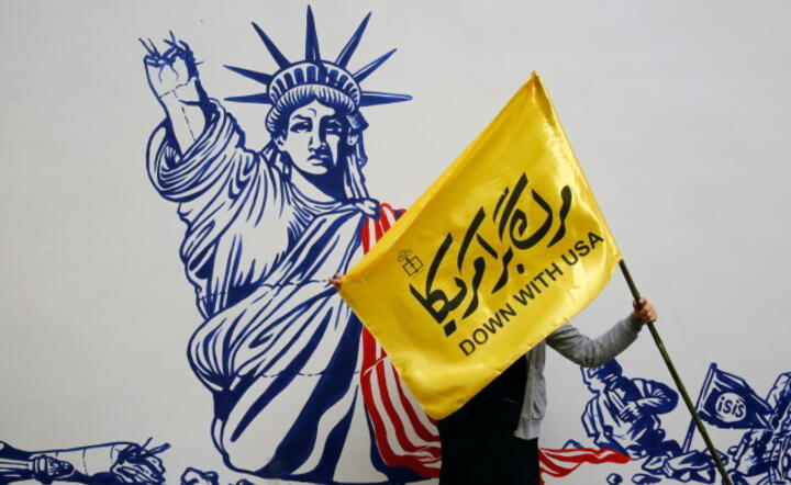 Mural anty-USA, Iran 04.11.2019 / autor: PAP/EPA