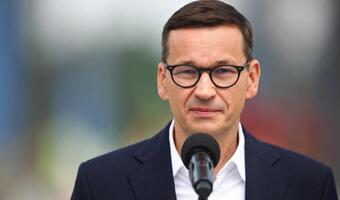 Premier: Staramy się maksymalnie zachęcić do szczepień
