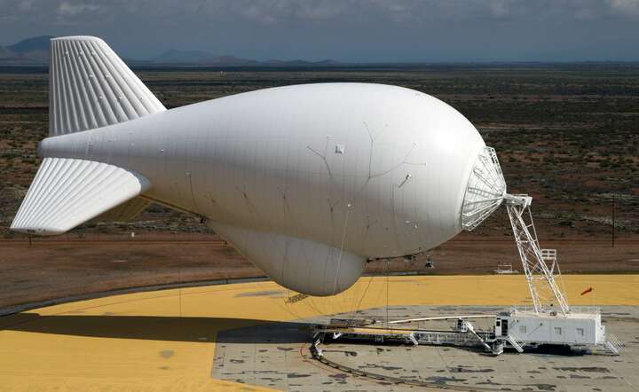 Amerykański aerostat działający w systemie TARS wykorzystywany na granicy z Meksykiem  / autor: By U.S. Customs and Border Protection - OAM Aerostat TARS Deming New Mexico/Wikimedia