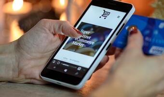 Jak bezpiecznie kupować w internecie? Oto poradnik CERT Polska