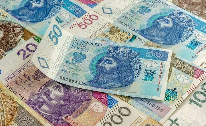 Resort finansów chce sprzedać obligacje za 92 mld zł