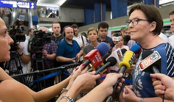 Ewa Kopacz na finał swoich rządów zadłuża Polskę na niebotyczne kwoty: 37 mld 871 mln zł w pół roku