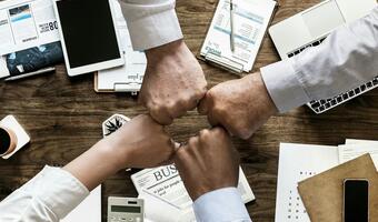 Mniej firm ogłasza upadłość