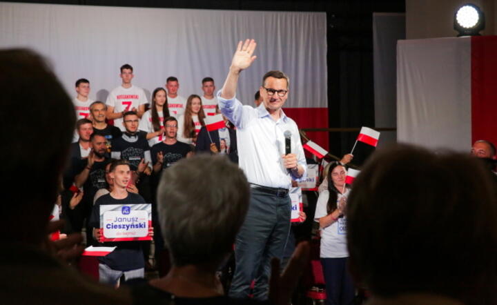 Premier Mateusz Morawiecki podczas spotkania z sympatykami Prawa i Sprawiedliwości w Ełku / autor: PAP/Tomasz Waszczuk