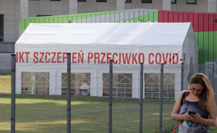 Punkt szczepień przeciwko Covid-10 świątyni Opatrzności Bożej w Warszawie / autor: Andrzej Wiktor/Fratria
