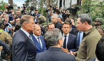 Macron: W Irpieniu popełniono zbrodnie wojenne