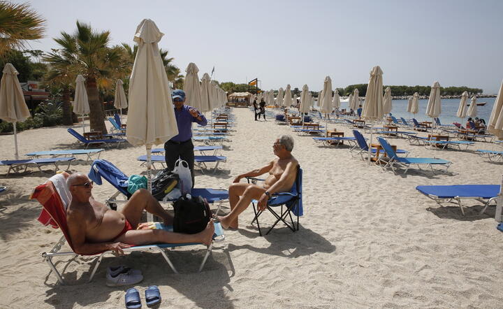 Plaża w pobliżu Aten / autor: PAP/EPA