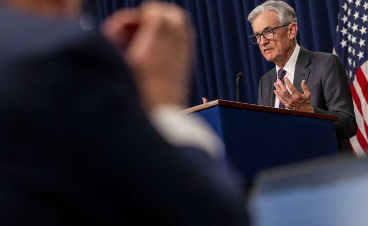 Nie milkną echa wczorajszego posiedzenia FOMC. Nz. prezes Fed Jerome Powell / autor: PAP/EPA/SHAWN THEW