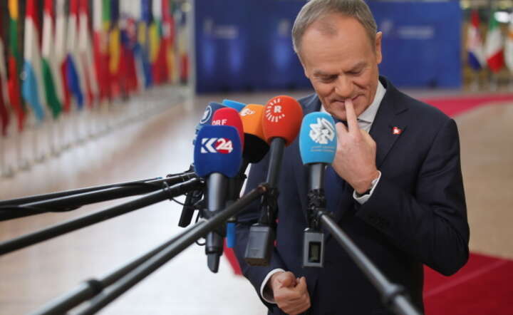 Premier Donald Tusk w Brukseli, 1 lutego 2024 r. / autor: PAP/EPA/OLIVIER MATTHYS