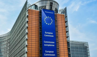Juncker gratuluje Morawieckiemu