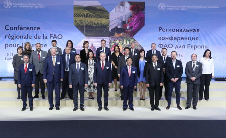 ŁÓDŹ SESJA KONFERENCJI REGIONALNEJ ONZ DS. ROLNICTWA / autor: PAP/Roman Zawistowski
