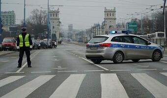 Mandat będzie można zapłacić kartą. Policjanci dostaną 2 tys. terminali