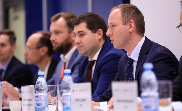 Marek Chrzanowski, przewodniczący KNF, i Artur Granicki, również KNF / autor: UKNF