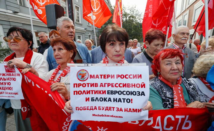 Rosyjscy komuniści zorganizowali wiec poparcia dla „specjalnej operacji wojskowej” Rosji na Ukrainie / autor: YURI KOCHETKOV/EPA/PAP