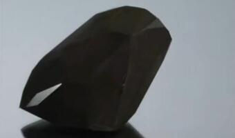 3,16 mln funtów za największy czarny diament