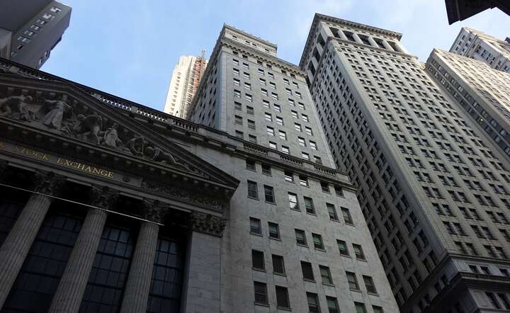Budynek giełdy nowojorskiej NYSE przy Wall Street / autor: Fratria /MK