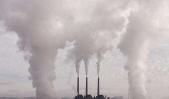 Emisje CO2 vs. polskie firmy. Ich upadek jest bliski?