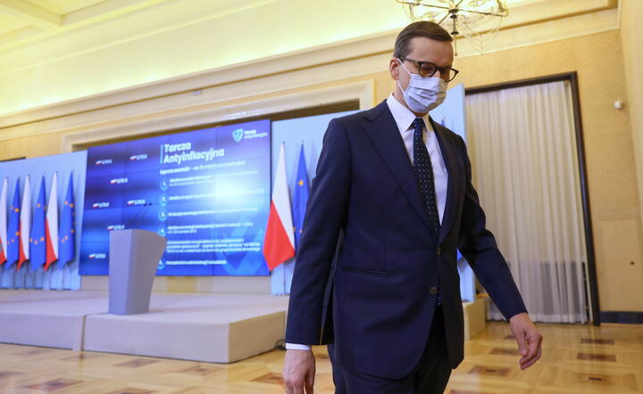 Premier Mateusz Morawiecki podczas konferencji prasowej w KPRM / autor: PAP/Leszek Szymański