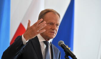 Tusk atakuje Biereckiego za to, że wspiera polski budżet