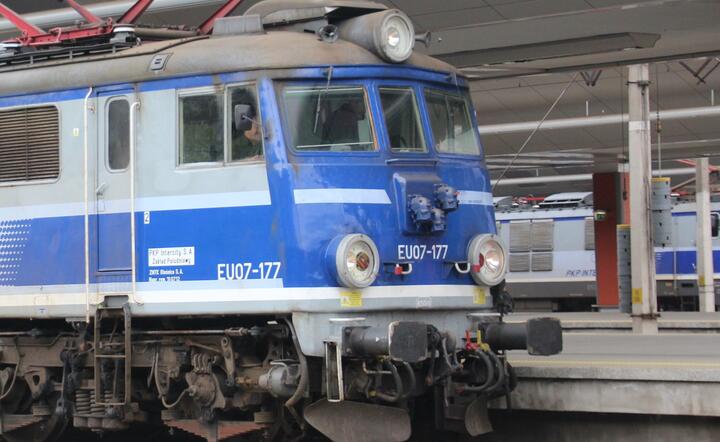 Policja prowadzi postępowanie w sprawie zatrzymania pracownika Kolei Dolnośląskich / autor: Fratria