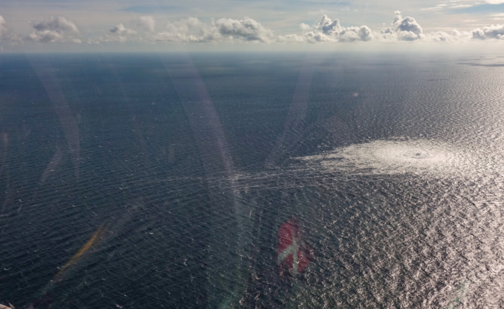 Wyciek gazu z Nord Stream 2 na Bałtyku! / autor: PAP/EPA/Danish Defence Command / HANDOUT