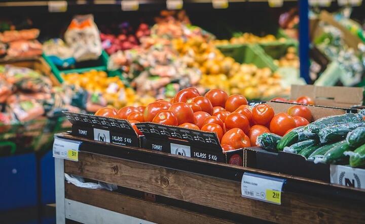 Ponad 60% Polaków woli robić zakupy w dyskontach, supermarketach i małych sklepach osiedlowych  / autor: Pixabay.com