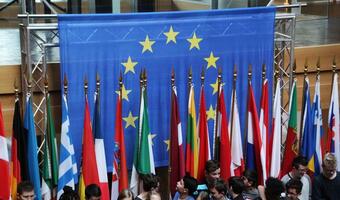 Verhofstadt chce odwołania von der Leyen - za zgodę na KPO!