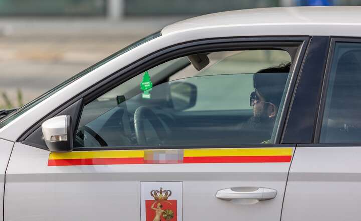 Taxi w stolicy: narkotyki, lewi kierowcy, fałszywe tablice