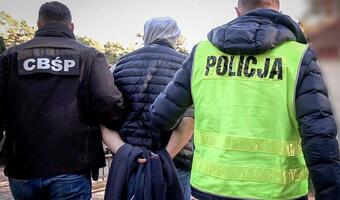 Służby rozbiły gang lichwiarzy. Zatrzymany notariusz i radca prawny