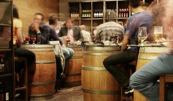 Pijemy alkohol częściej niż przed pandemią