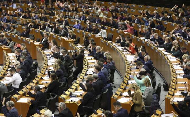 Plenarne obrady Parlamentu Europejskiego, Bruksela 30 bm.  / autor: PAP/EPA/OLIVIER HOSLET