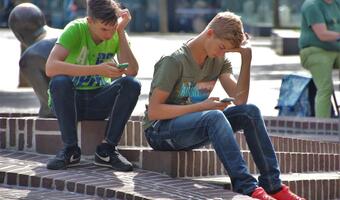 Koszmarne kary za telefon komórkowy