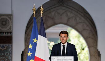 Macron: Niemcy muszą zmienić model działania. I po spotkaniu