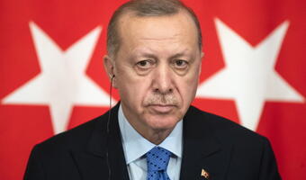 Erdogan twardo gra z Merkel