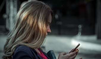 Uzależnienie od urządzeń mobilnych groźniejsze niż sądzono