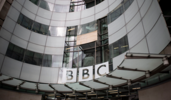 Koniec konfliktu w BBC: zawieszony Lineker wróci na antenę