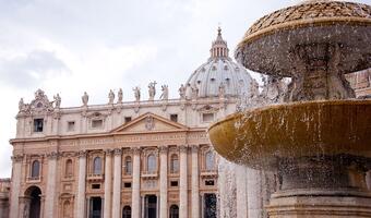 Koronawirus: Papież modli się za chorych