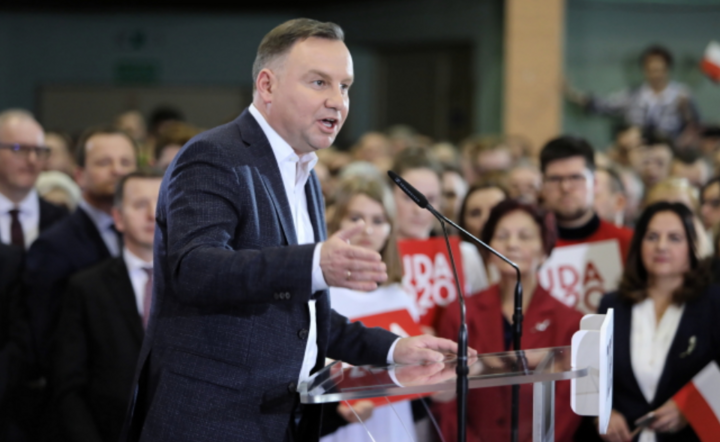 Prezydent we wtorek podpisze ustawę ws. „trzynastek"