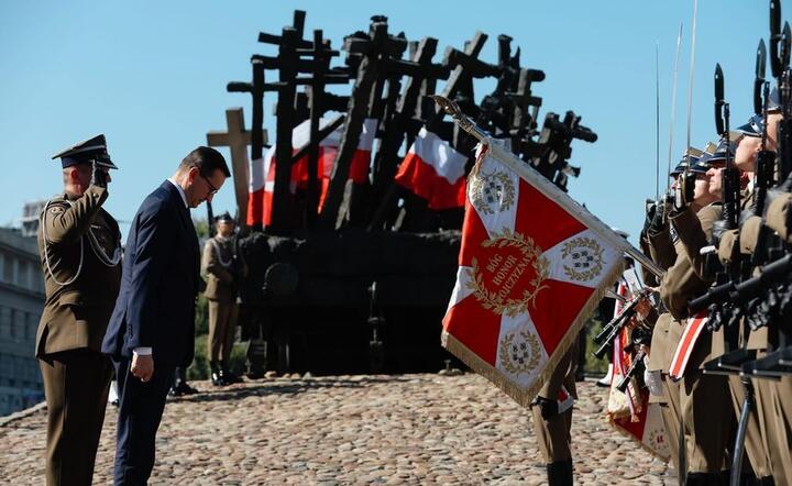 Premier: musimy i chcemy służyć interesom RP